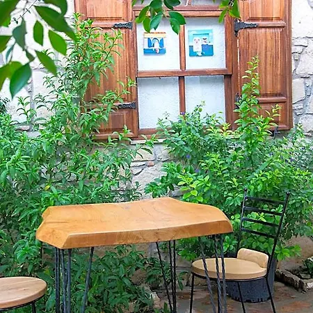 Monza House מלון 2*