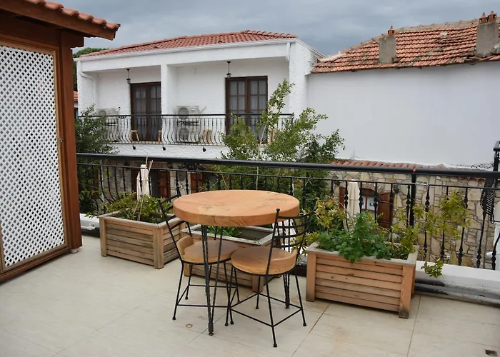 Hotel Monza House 2*